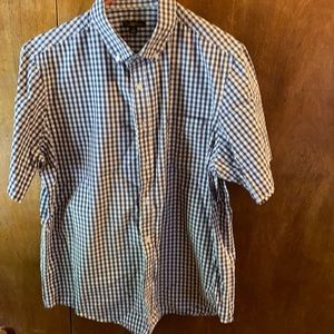 Club room men’s short sleeve button down